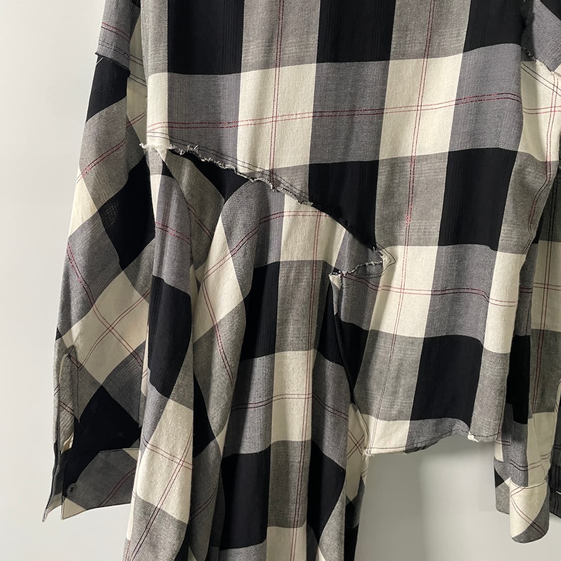 마르지엘라 MM6 체크 언발란스 셔츠 (on.345)   상품이미지6