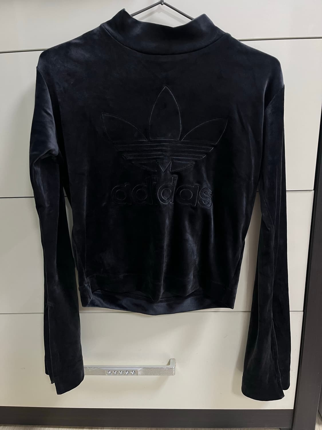 아디다스 벨벳 반폴라 티셔츠 xs 상품이미지1