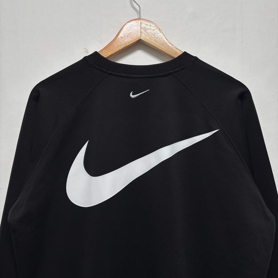 나이키 더블스우시 블랙 맨투맨 상품이미지4