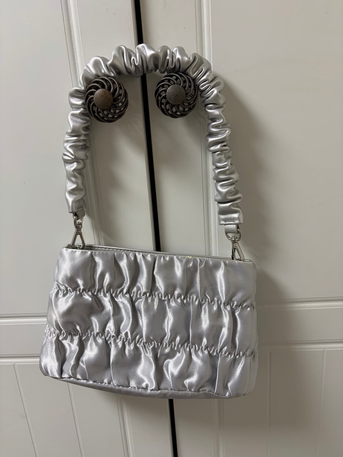 일리고 실버 셔링 체인 미니 숄더백 상품이미지2