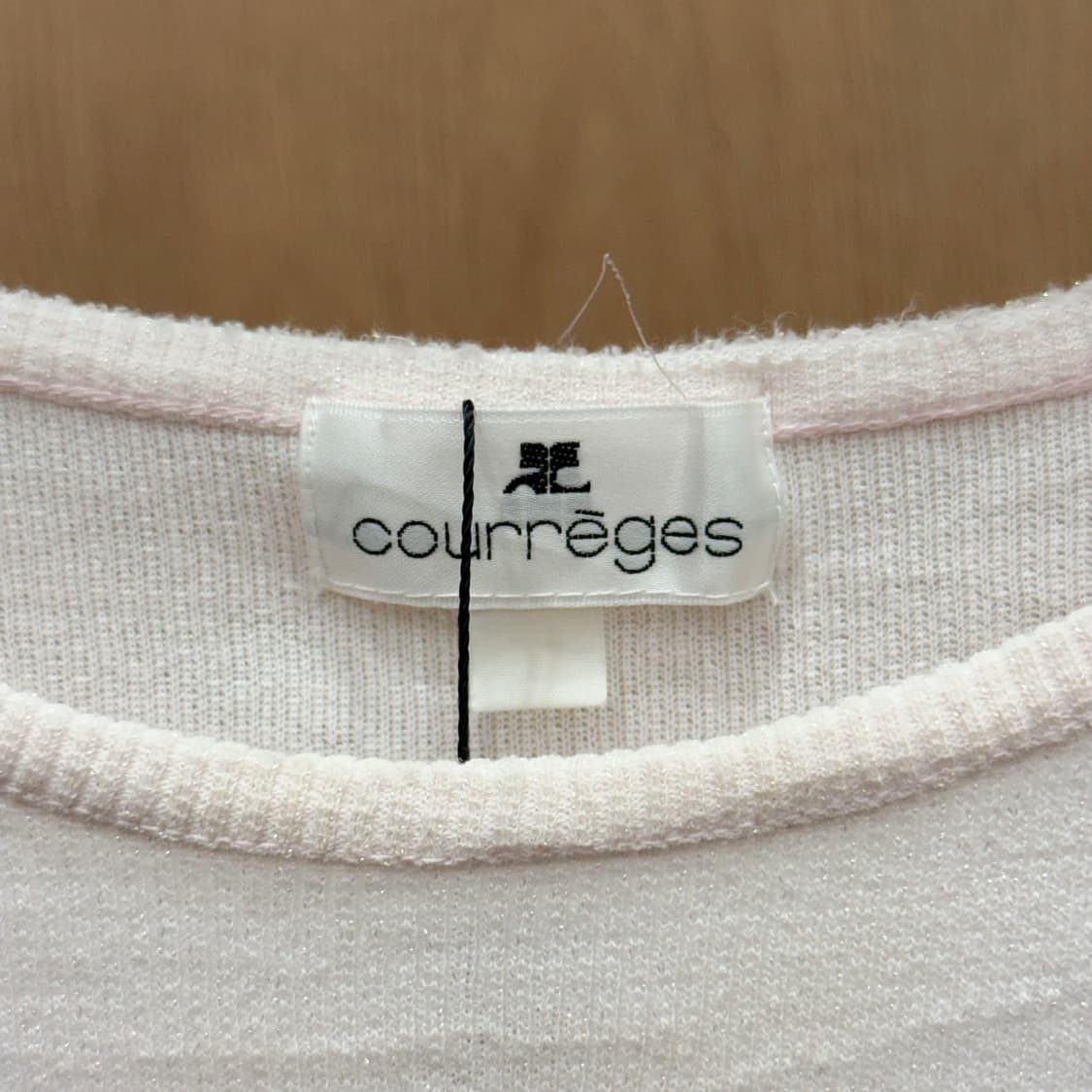 꾸레쥬 리브 반팔 티셔츠 로고 자수 디테일 슬림핏 라이트 핑크 상품이미지7