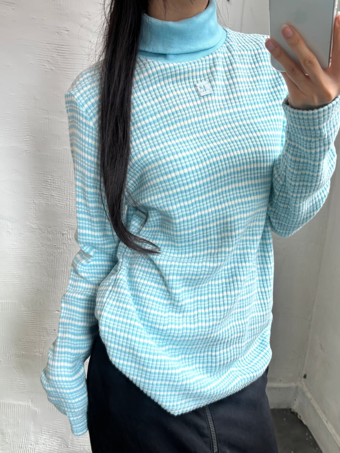 Courreges 꾸레쥬 스카이블루 컬러 터틀넥 니트 상품이미지2
