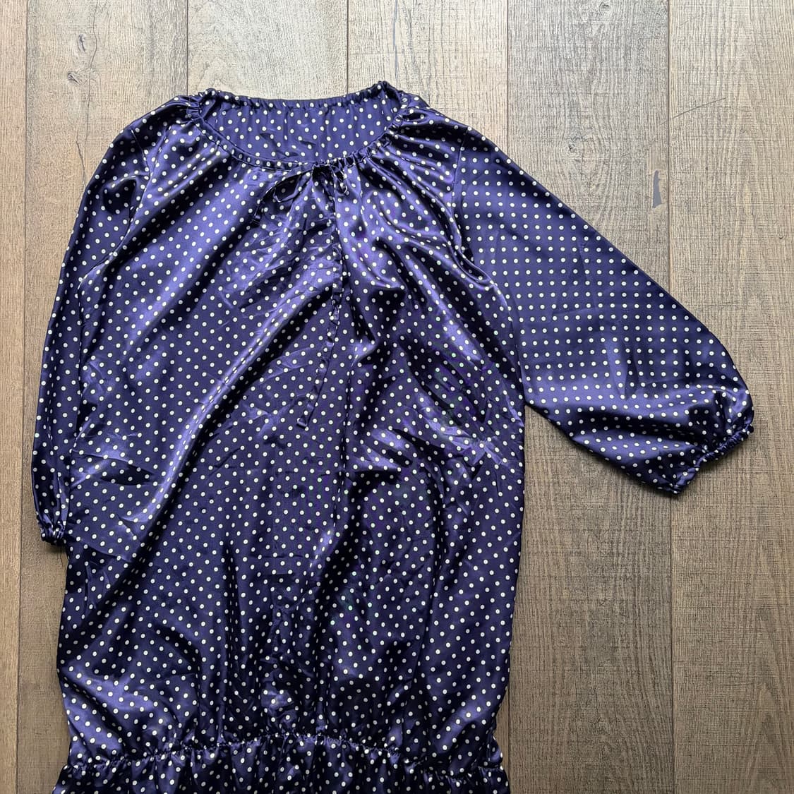 Dot Shirring Satin One Piece 상품이미지4