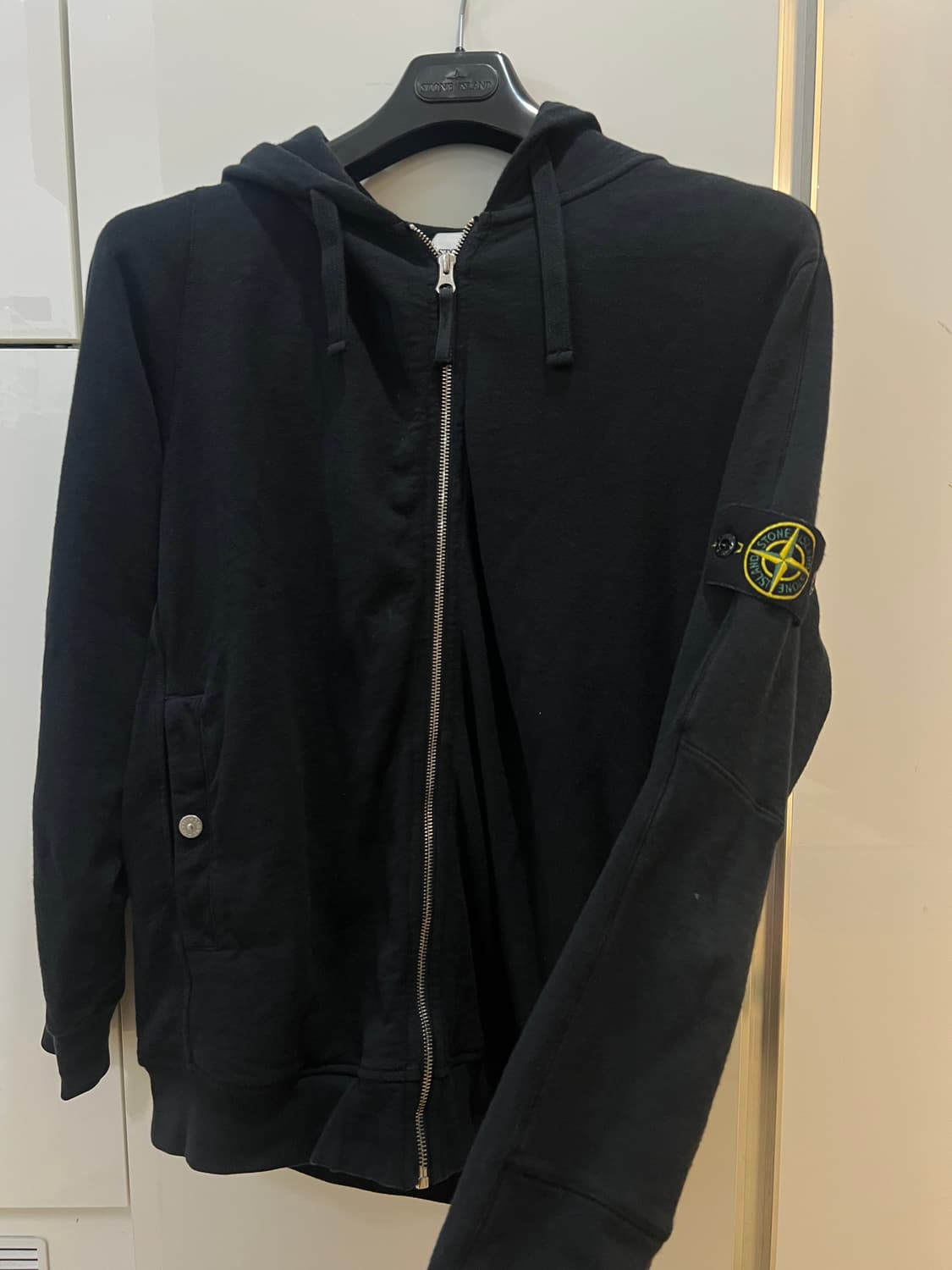 24ss 스톤아일랜드 블랙후드집업 L 상품이미지1