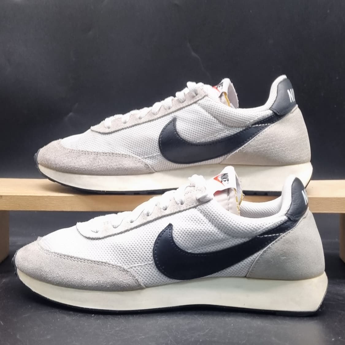 나이키 테일윈드79 스니커즈 255 상품이미지1