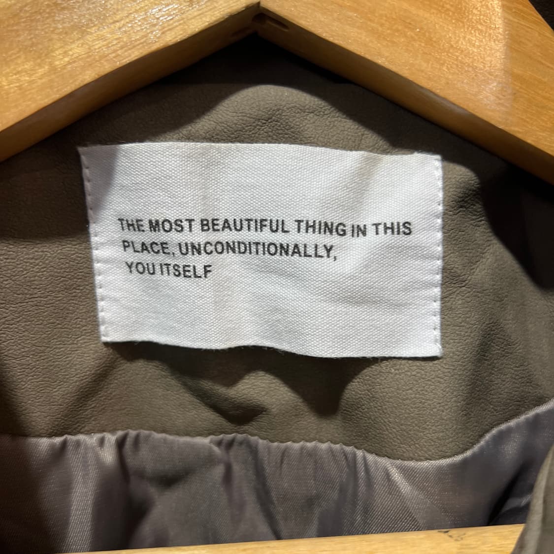 플레이스 스튜디오 비건헤더 크롭 가죽자켓 상품이미지3