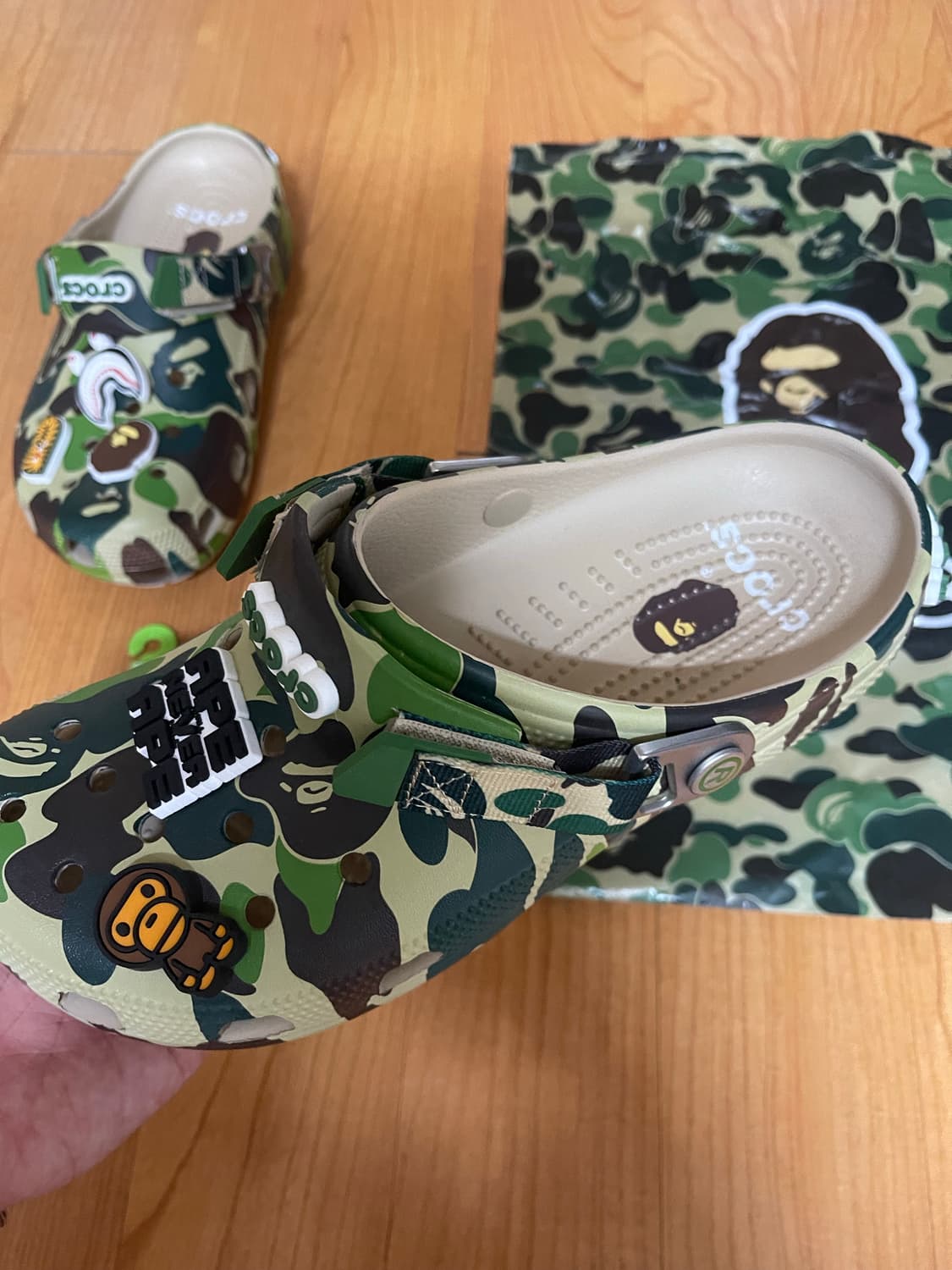 크록스 x 베이프 클래식 클로그 상품이미지2