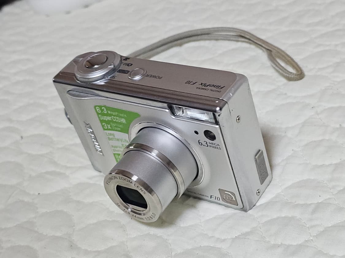후지필름 FinePix F10 디지털카메라(XD카드256MB) 상품이미지3