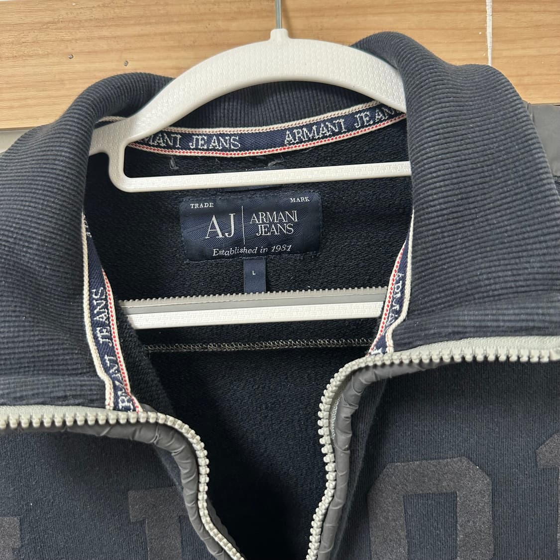 아르마니 진스 디테일 면집업 상품이미지2