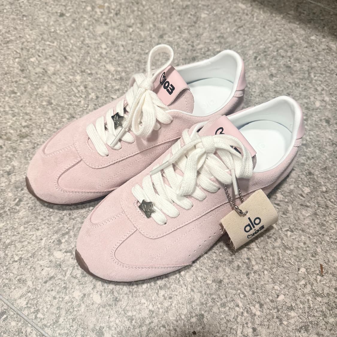 (w7) alo 지수 선셋 스니커즈 한정판 핑크  상품이미지4