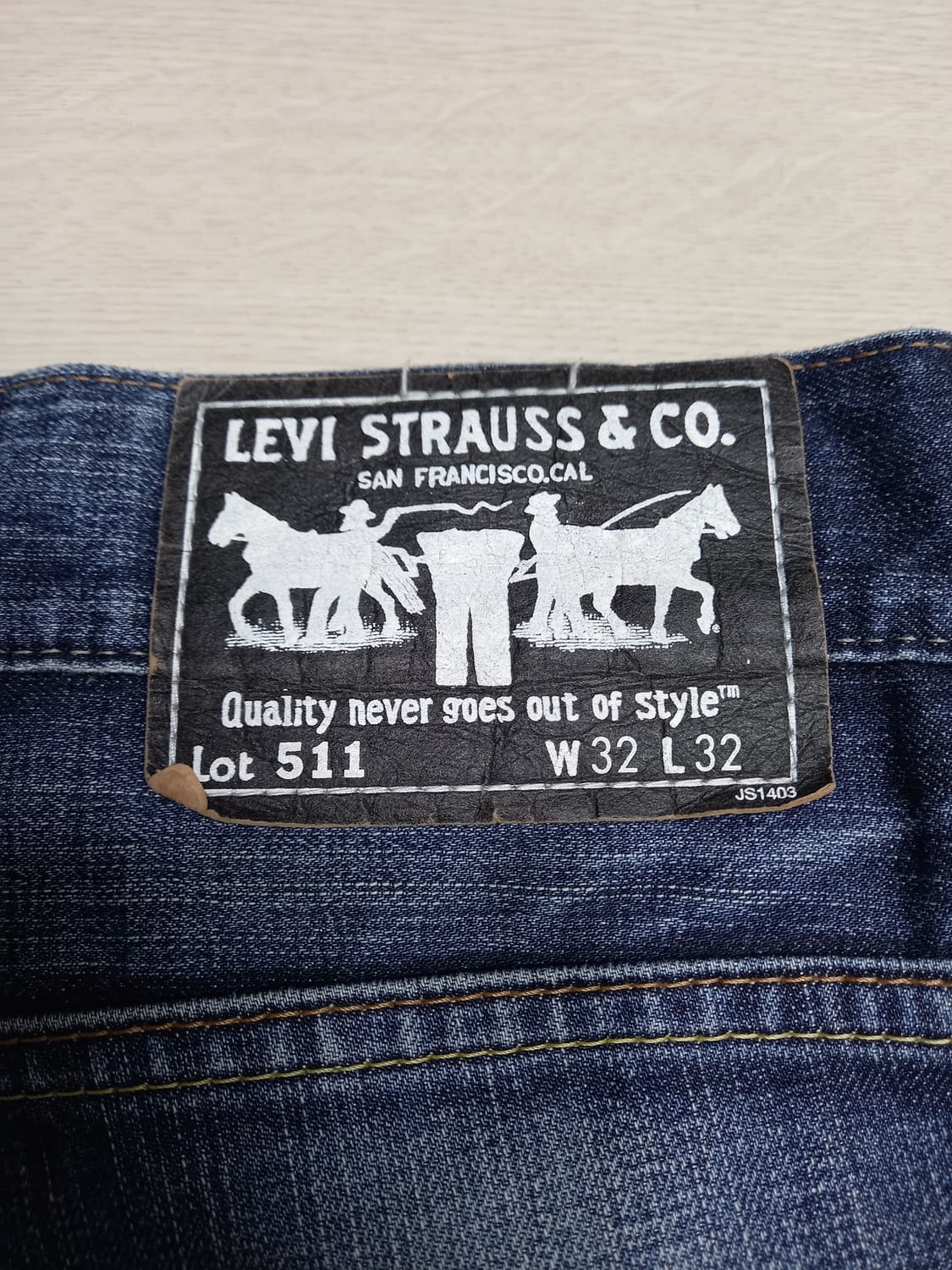 32 리바이스511 데미지워싱 스판 슬림일자진 찢청 32-384 상품이미지5