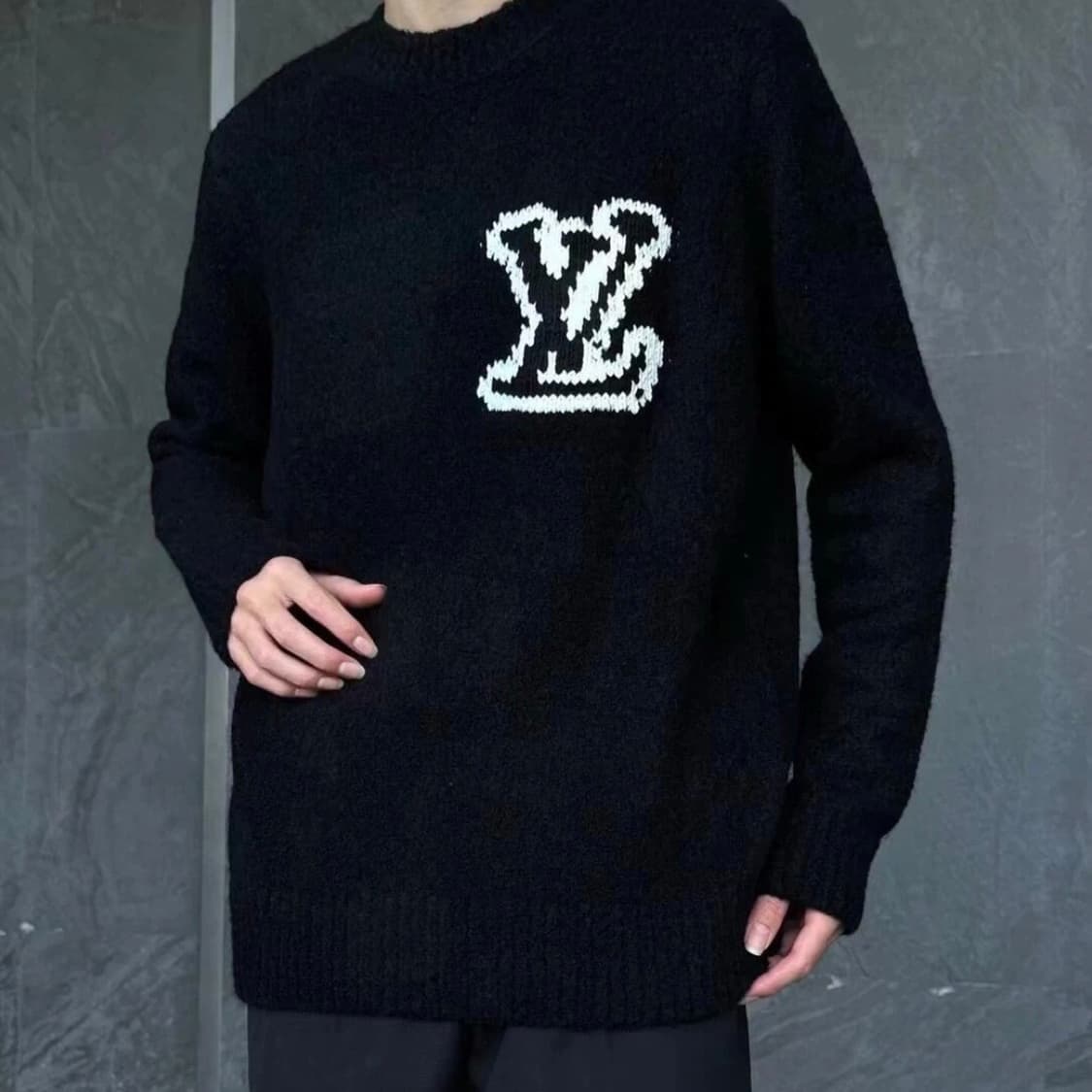 [S+급/L] 루이비통 LV 인타르시아 크루넥 니트 블랙 상품이미지8