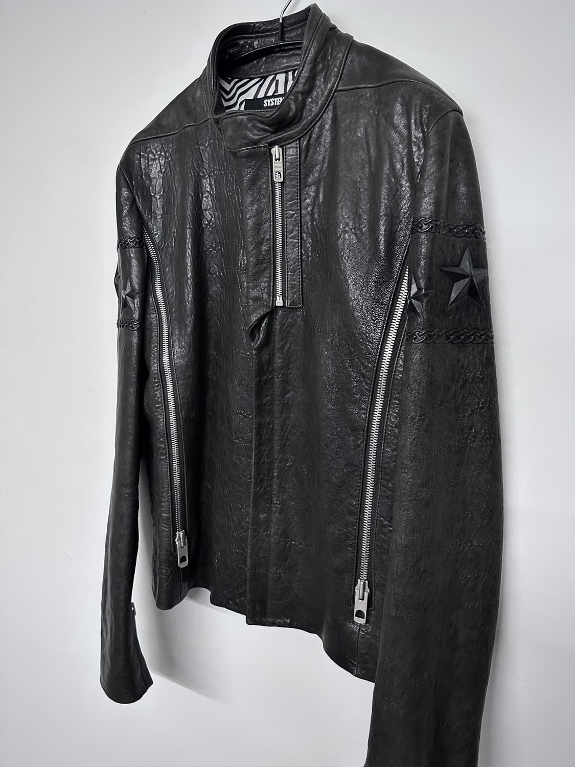 시스템 옴므 스타 엠보싱 풀 지퍼 램스킨 자켓 상품이미지1