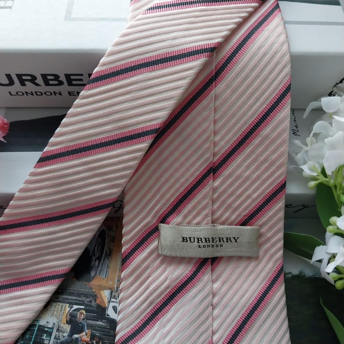 버버리 실크 핑크 스트라이프 넥타이 9.5cm A+등급 K1795
 상품이미지7