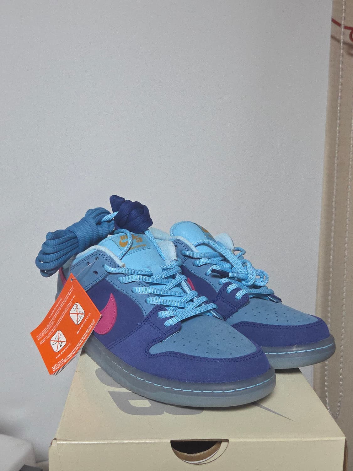 나이키 x 런더쥬얼 sb 덩크 상품이미지1