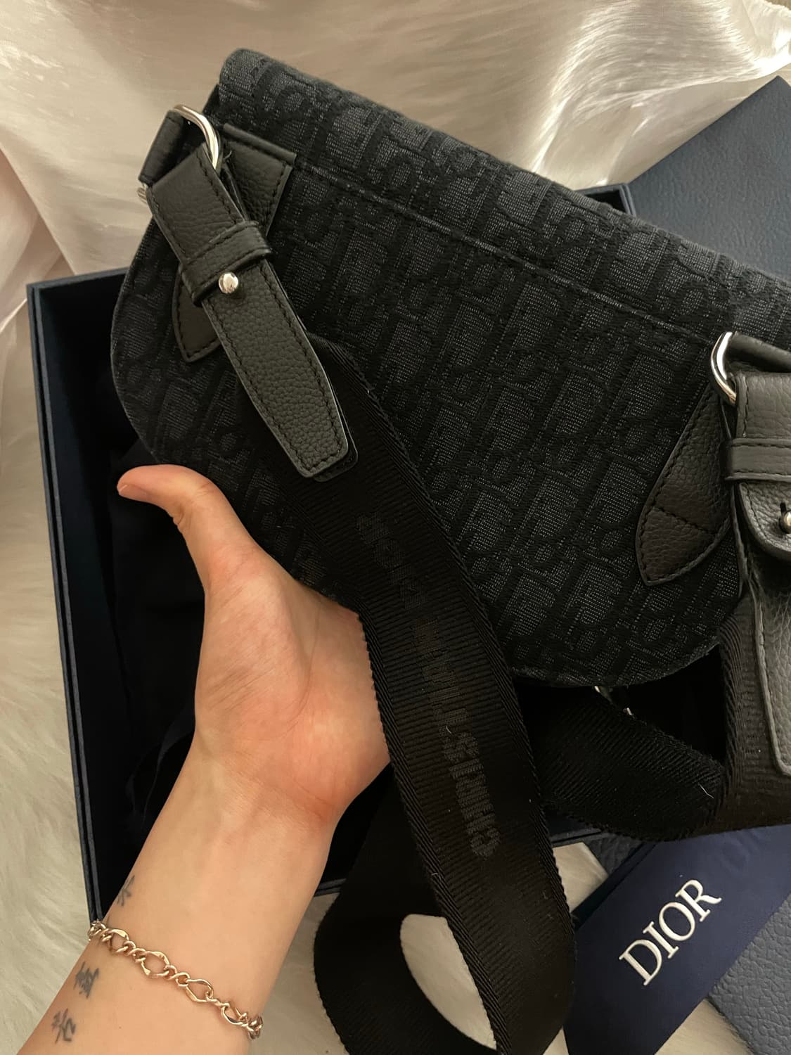 디올 오블리크 메신저 새들백 블랙 가방 상품이미지2