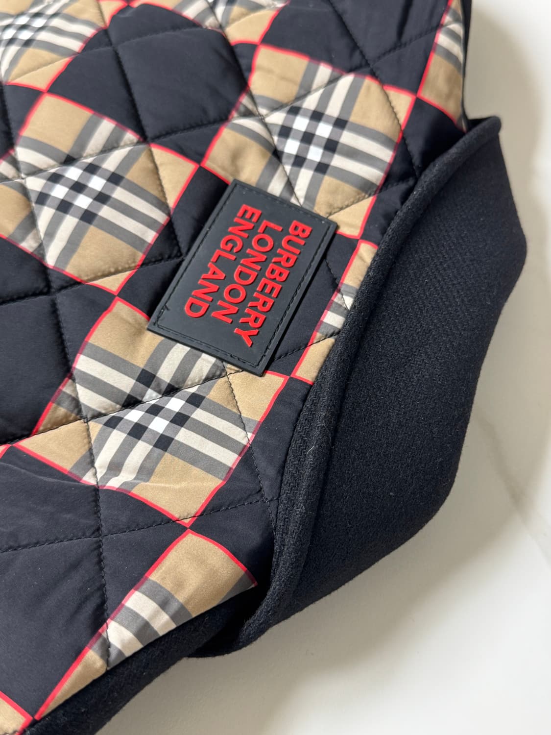 버버리 퀼팅 라이너 내장 울코트 60만원 상품이미지6