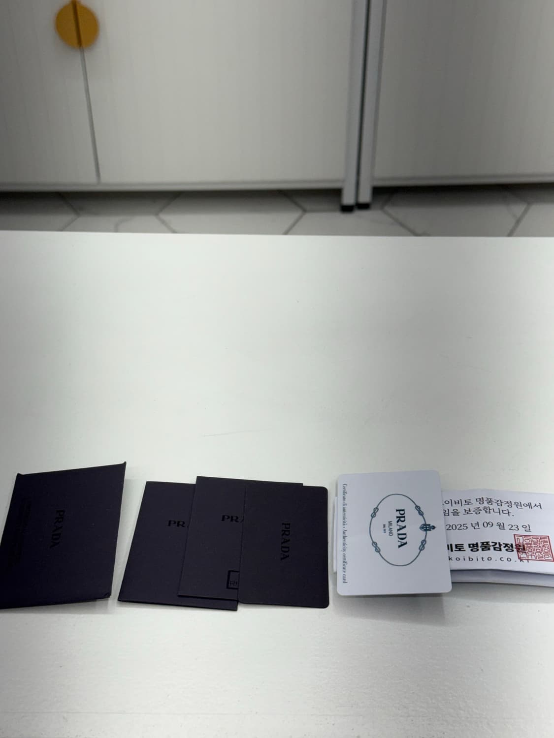 [OS] 프라다 브러쉬드 레더 크로스백 상품이미지10