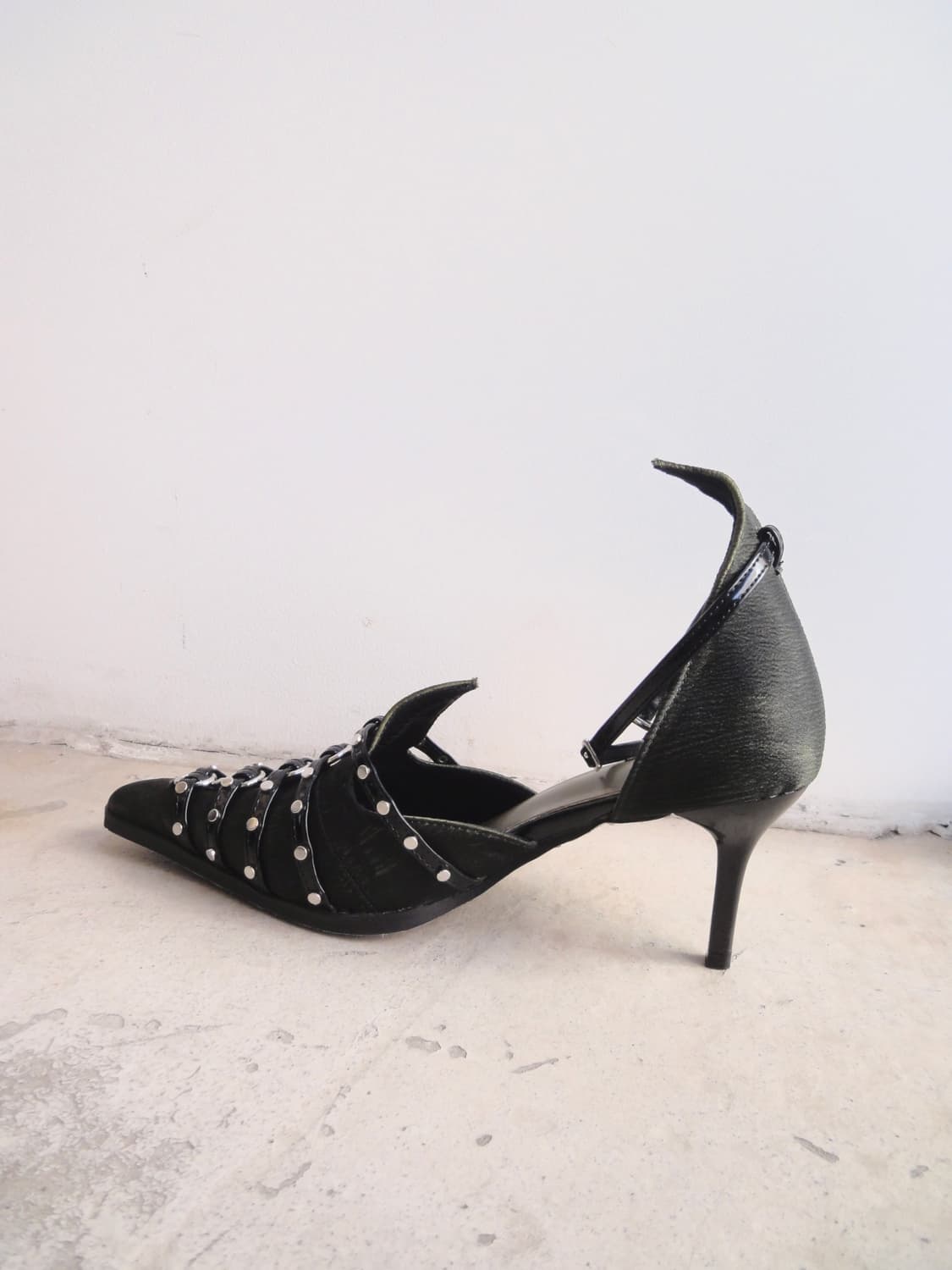 Crack point stud detail heels 상품이미지3