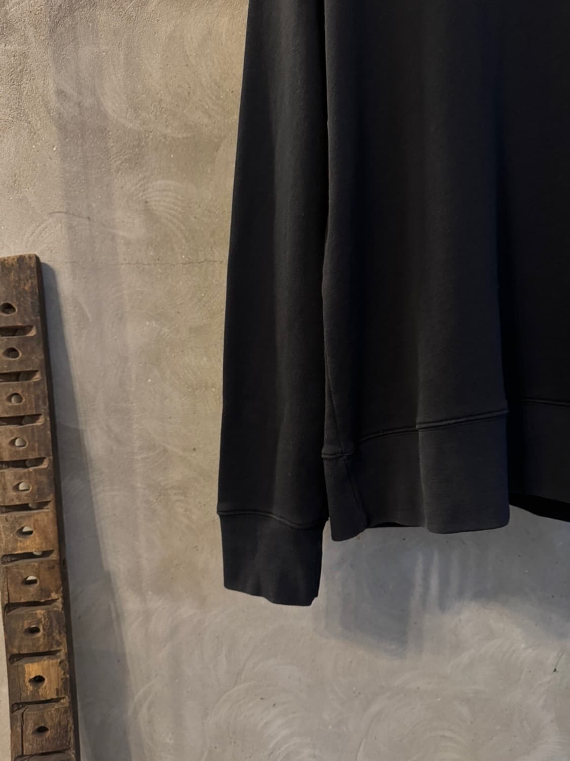 아크네 스튜디오 맨투맨 105 상품이미지4