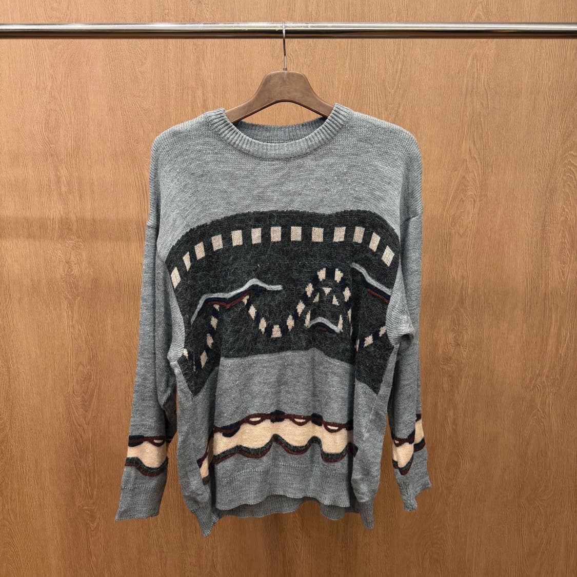 미쏘니 라운드넥 긴팔 니트 자카드 패턴 배색 디테일 루즈핏 그레이 상품이미지2