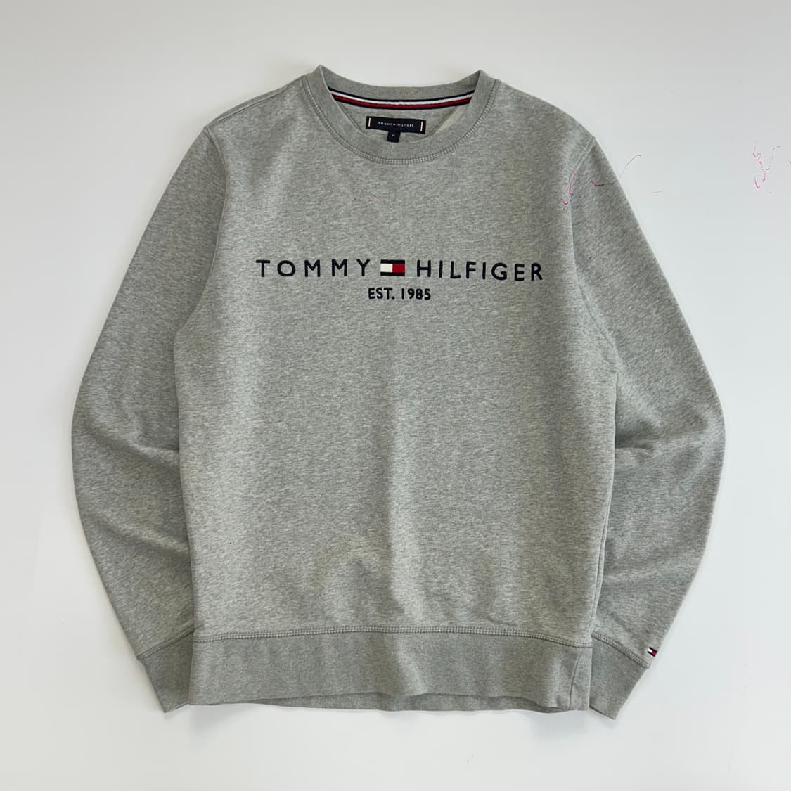 Tommy Hilfiger 타미힐피거 스펠아웃 로고 그레이 맨투맨 상품이미지3