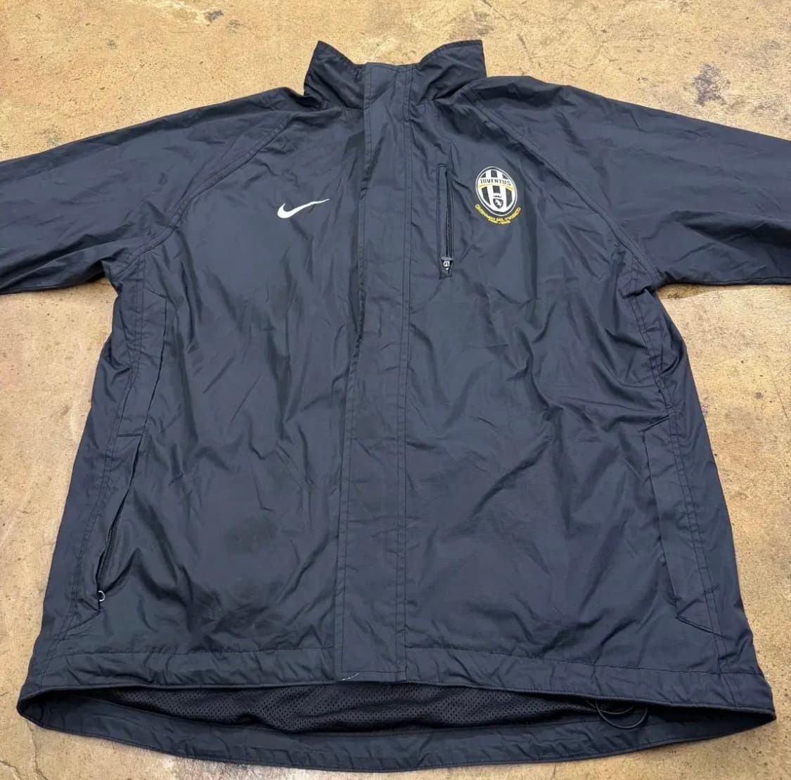 나이키 스우시 유벤투스 바람막이 M 정품 상품이미지3
