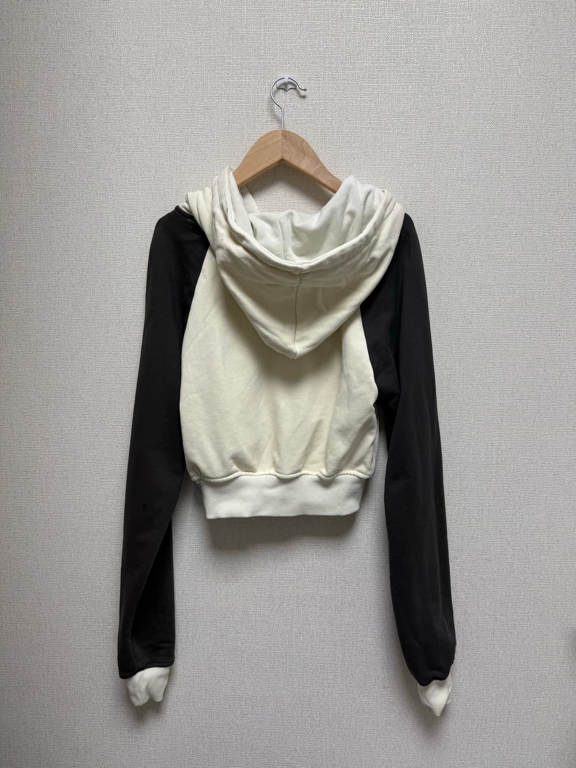 Fancy club 버터플라이 후드집업 상품이미지3