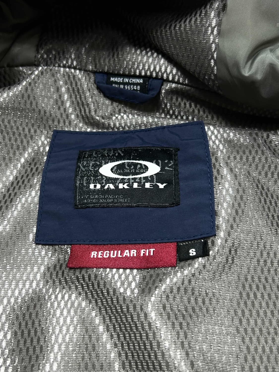 오클리 센터로고 누빔 바람막이 상품이미지7