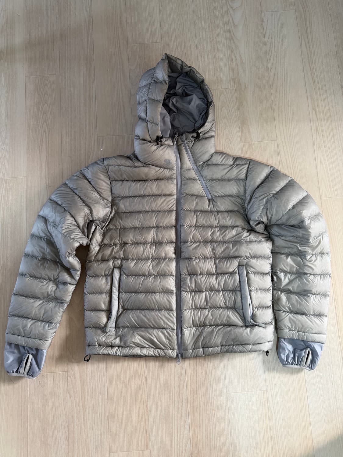 산산기어 서픽스 푸퍼 그레이  24FW 1size 상품이미지2