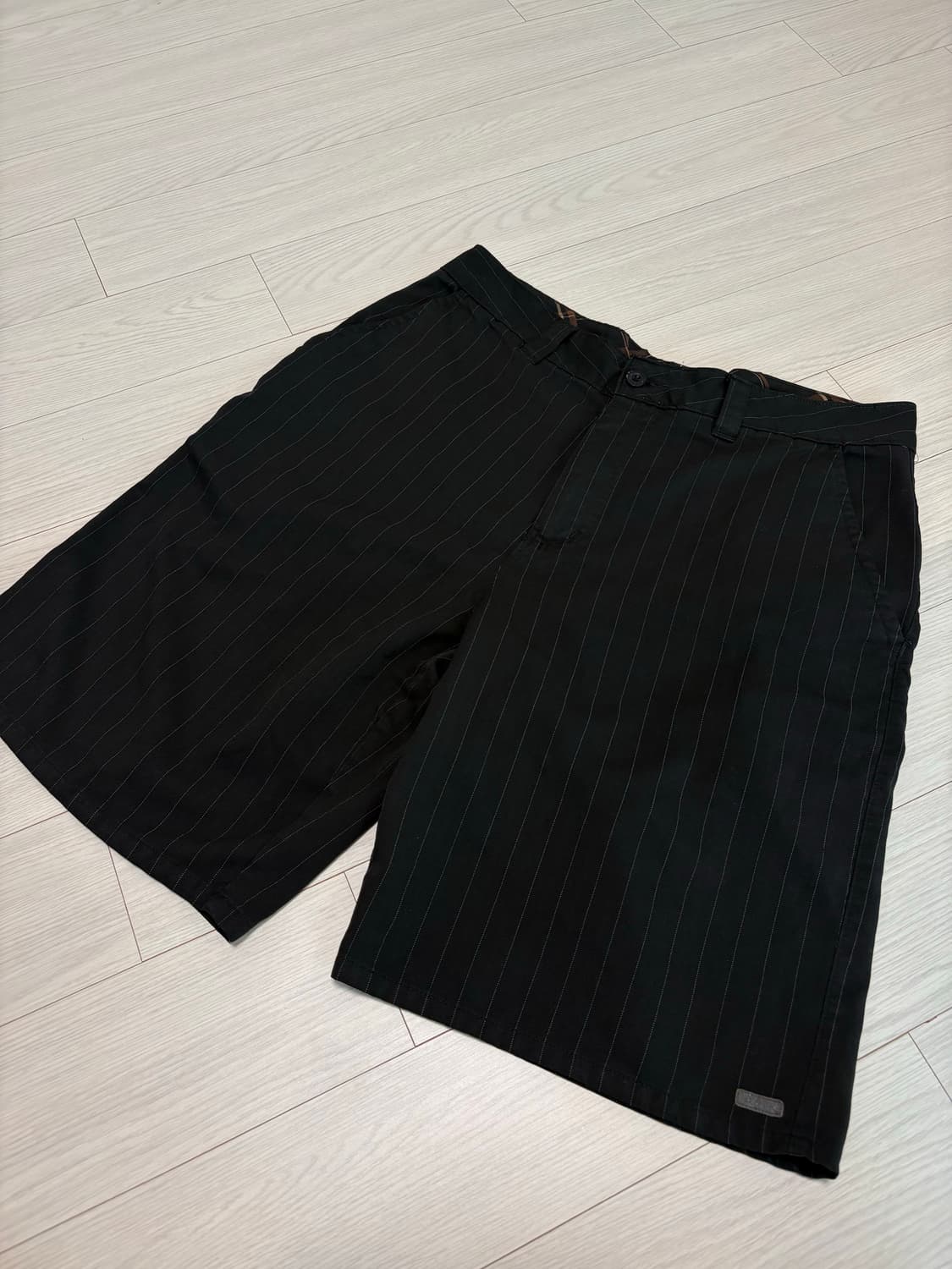 오닐 블랙 스트라이프 보드 쇼츠 반바지 32인치 상품이미지1