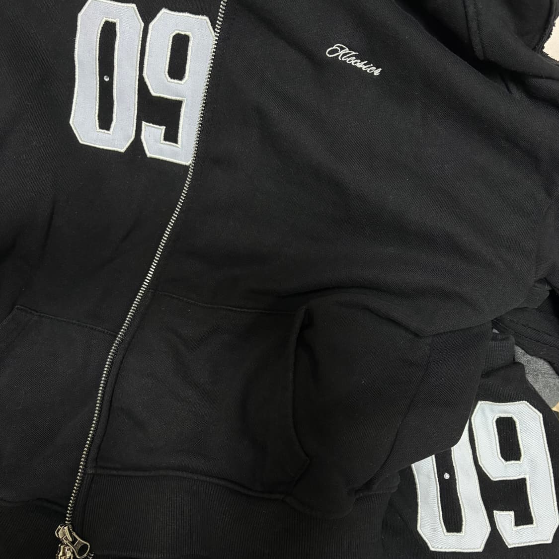 클리시어 09 셋업 집업 팬츠 블랙 세트 판매 넘버링 후드 스트레이트 상품이미지2