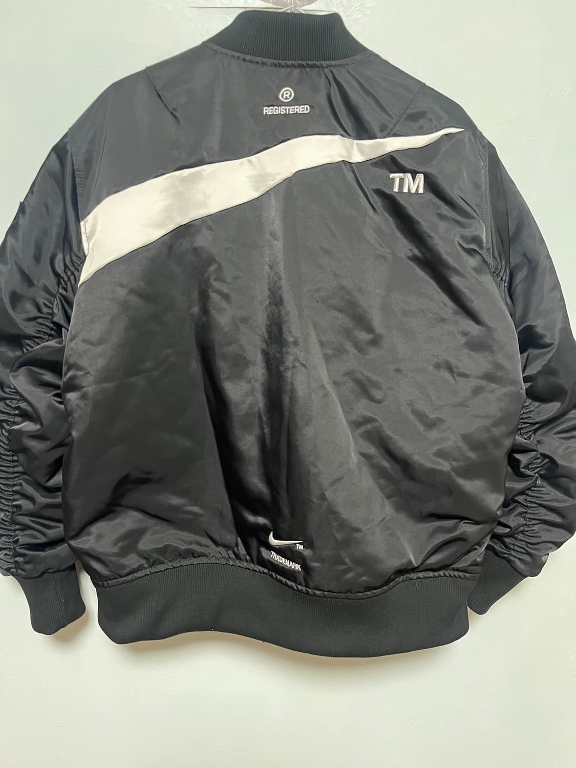 나이키 스우시 봄버 리버시블 패딩자켓 상품이미지5