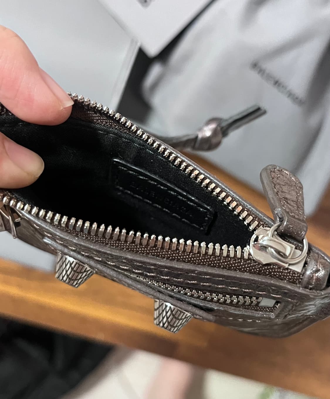 발렌시아가 르카골 카드지갑 다크브론즈 상품이미지7