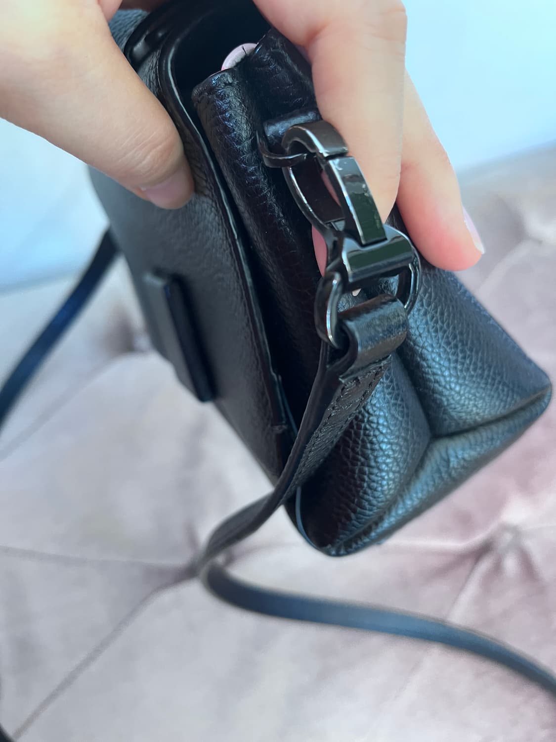 쿠론 럭키슈에뜨 천연가죽 블랙미니크로스백 상품이미지9