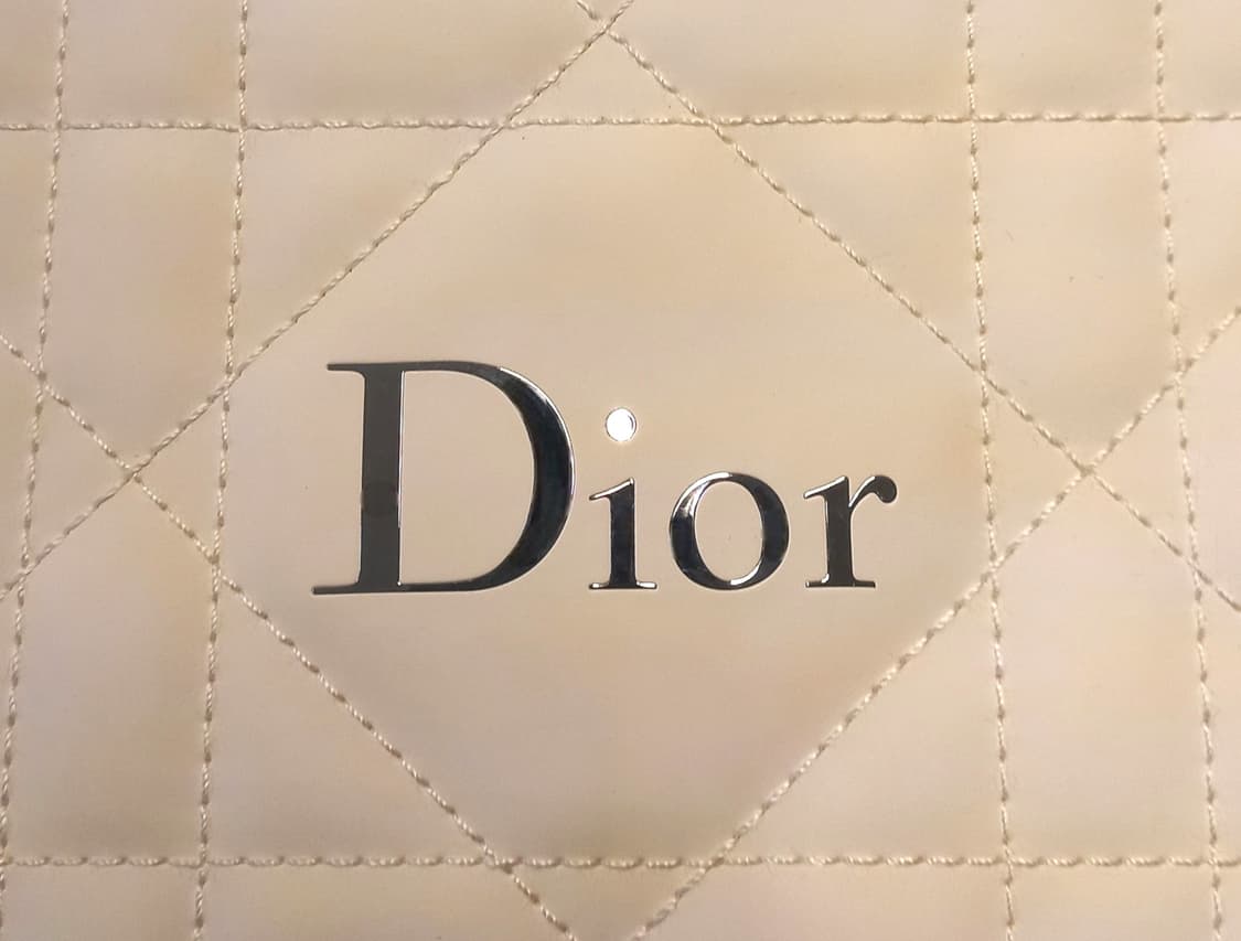 디올 Dior 베이비핑크 퀼팅 파우치 (새제품) 상품이미지5