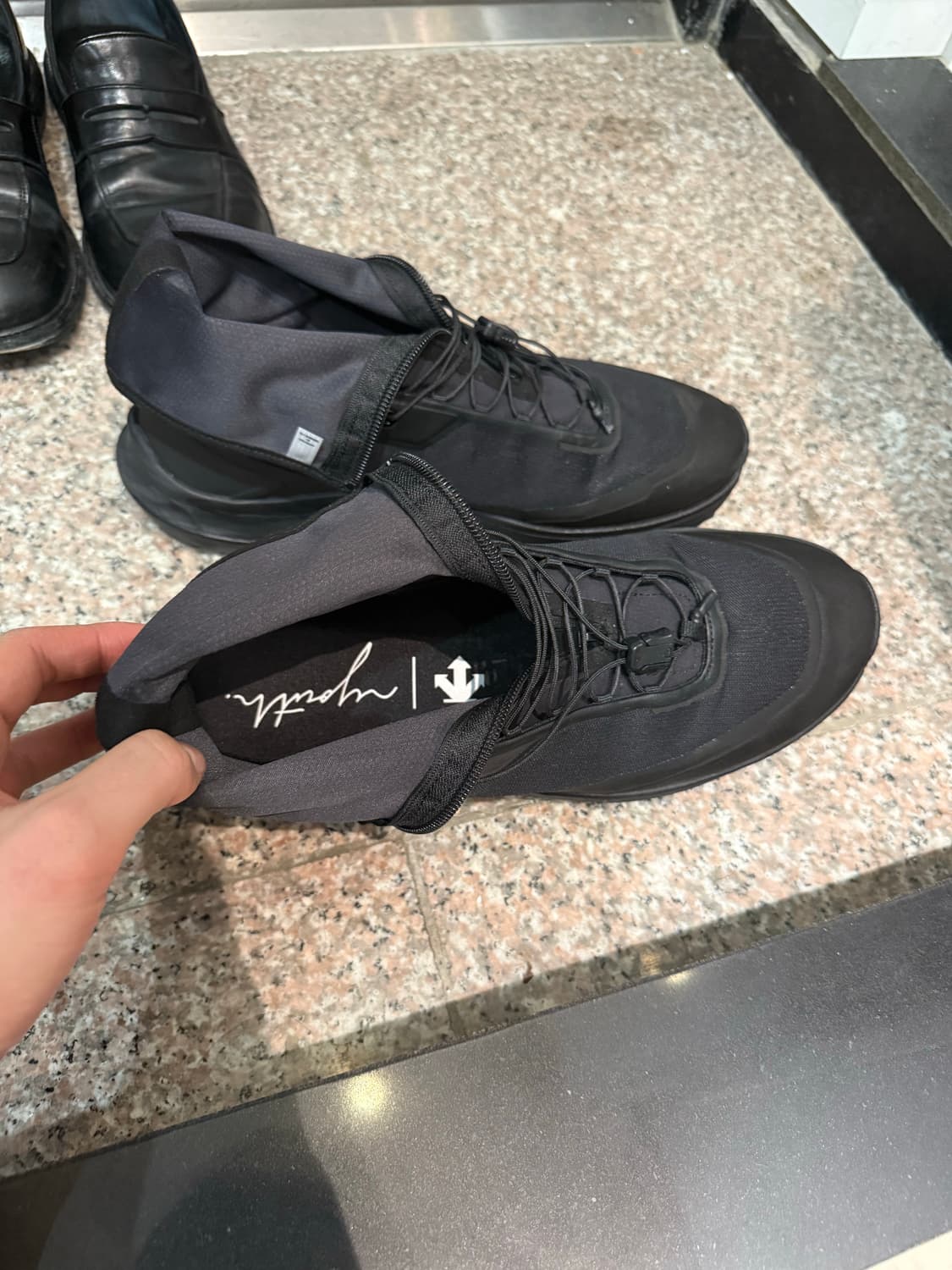 데상트 x 유스 시프트 트레일 상품이미지3