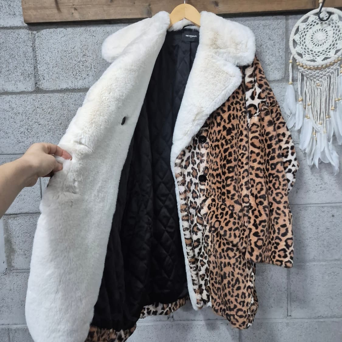 The kooples 더쿠플스 레오파드 인조퍼코트 상품이미지4