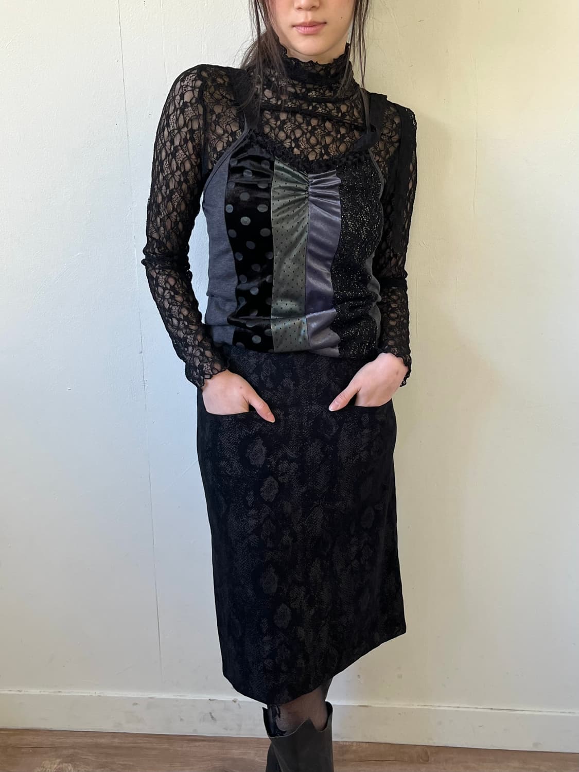 VIVAYOU 블랙 트임 미디스커트 상품이미지5