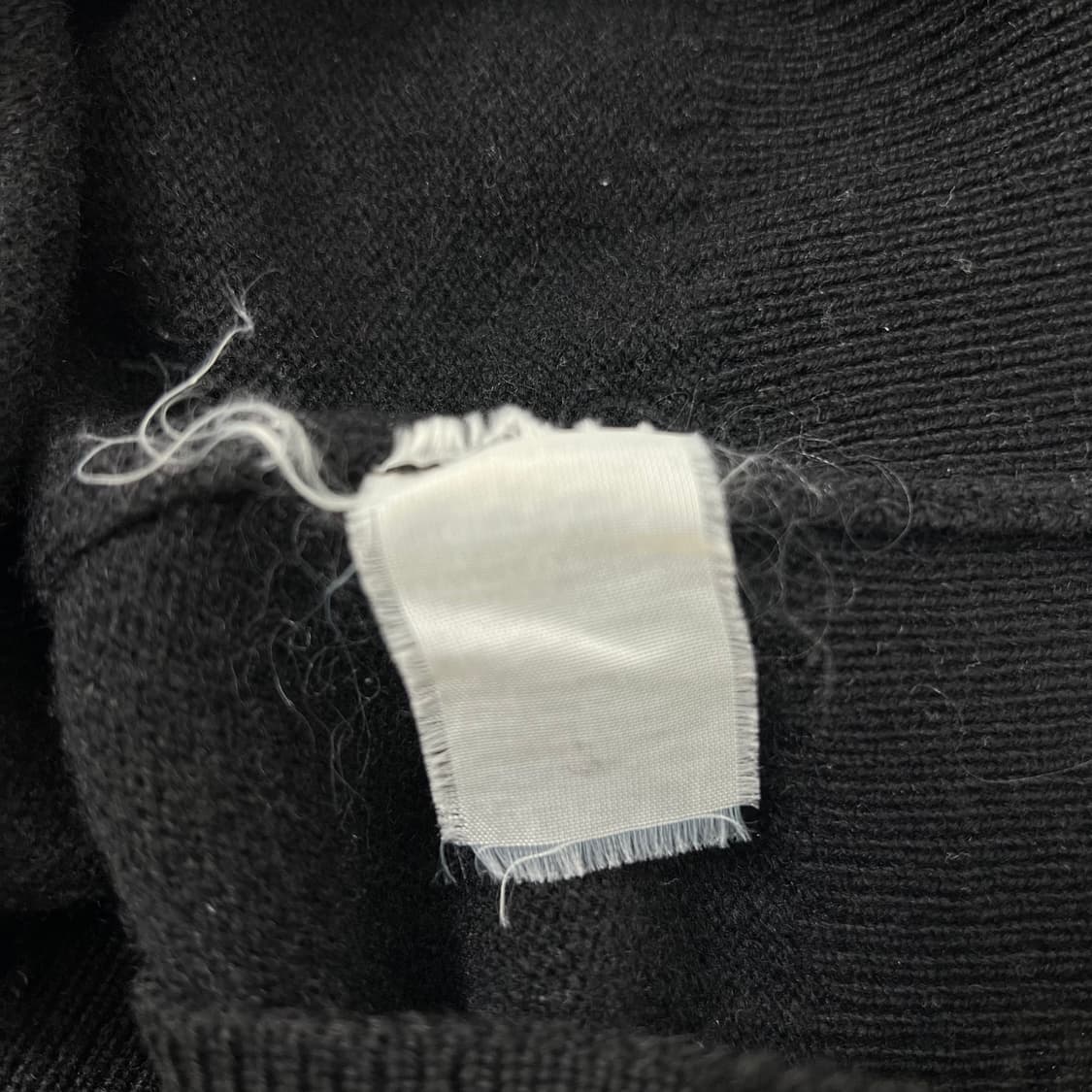 Burberry 버버리 오리지날 기마로고 블랙 니트조끼 상품이미지5