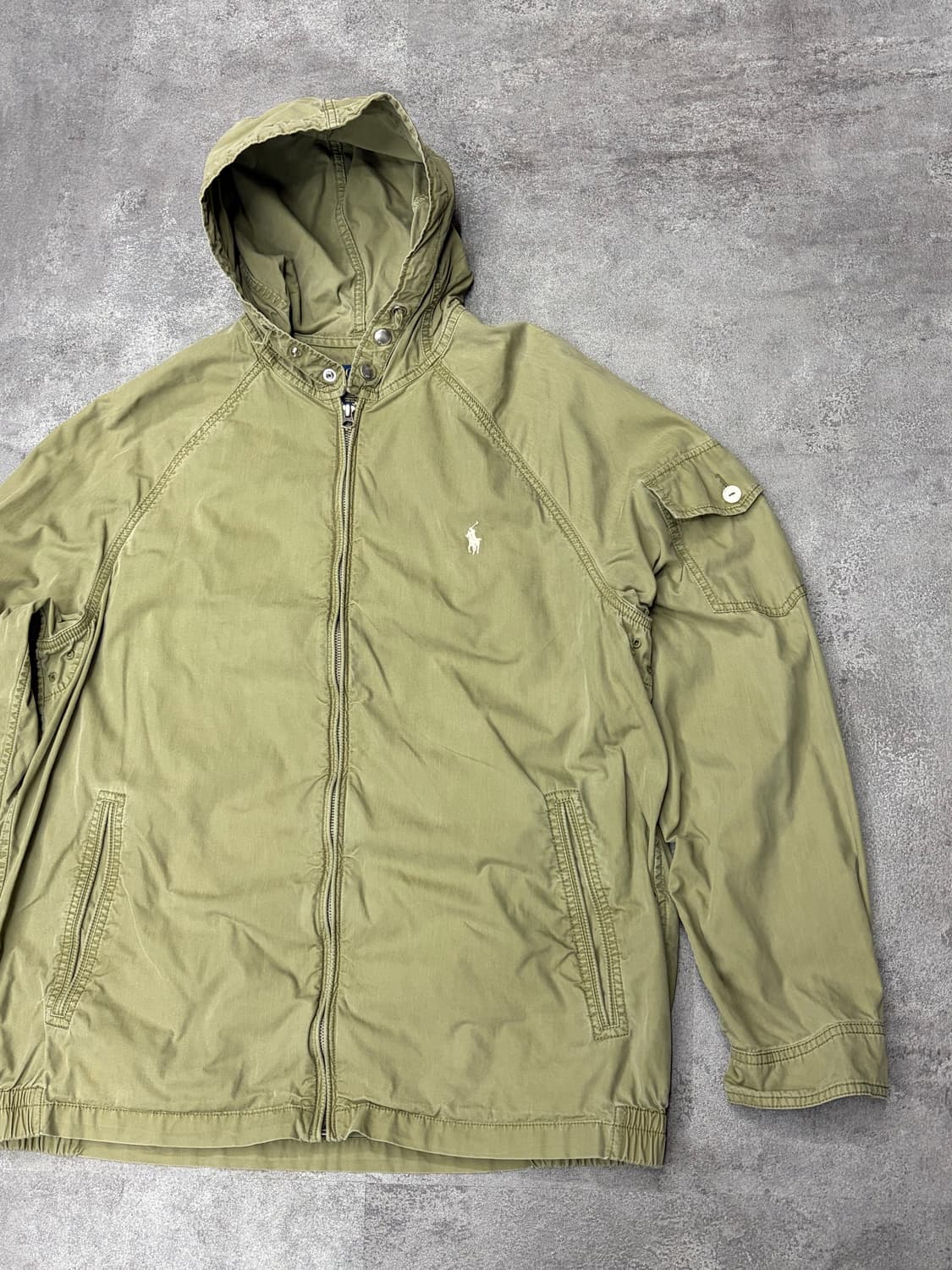 폴로 랄프로렌 후드 바람막이 카키 상품이미지4