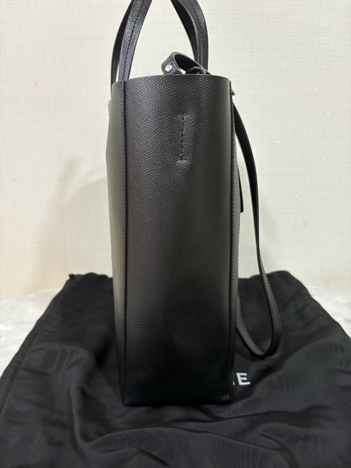 셀린느 카바스 토트백 블랙 상품이미지5