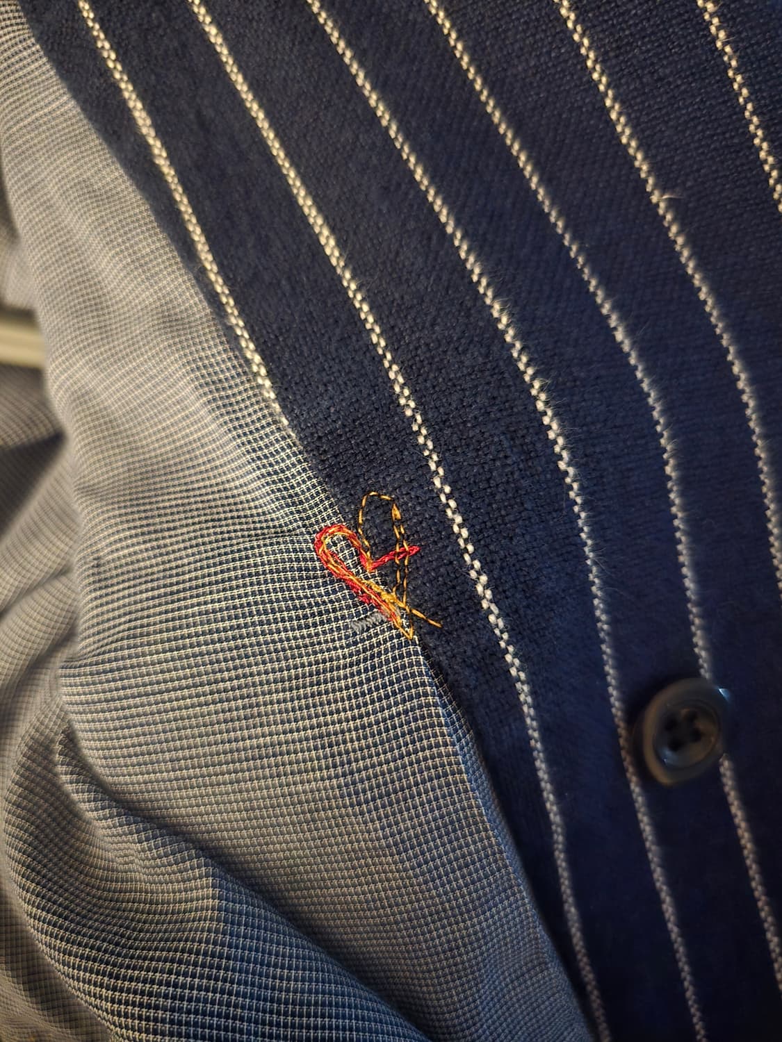 45R 네이비 스트라이프 롱 트렌치 코트3사이즈입니다. 상품이미지3