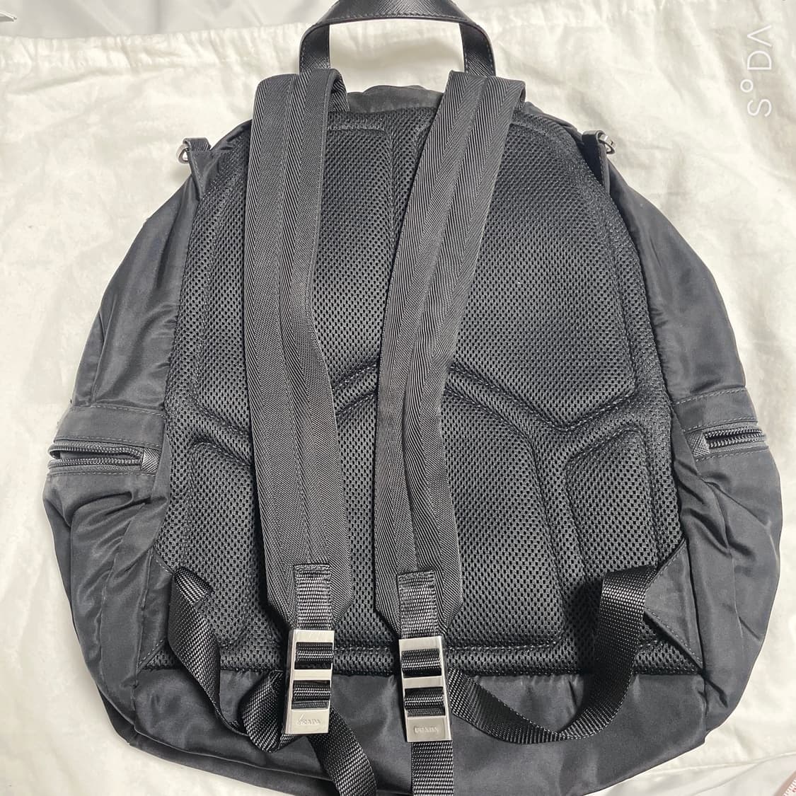 프라다 나일론 백팩 블랙 상품이미지5