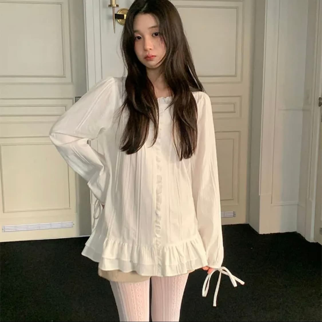 [니어웨어] 프릴블라우스 상품이미지1