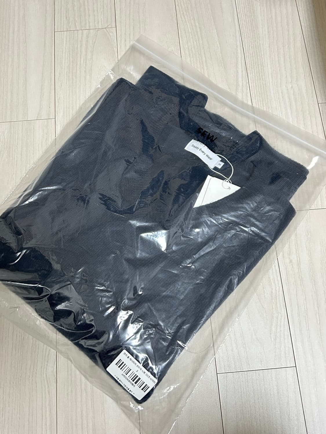 스테디에브리웨어 코지 울 브이넥 캐시미어 니트 다크 네이비 2 상품이미지1