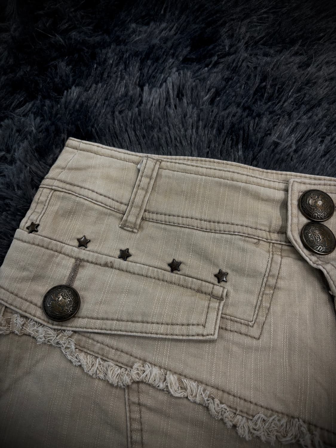 Cecil McBee 베이지 카고 레터링 자수 숏스커트팬츠 상품이미지4