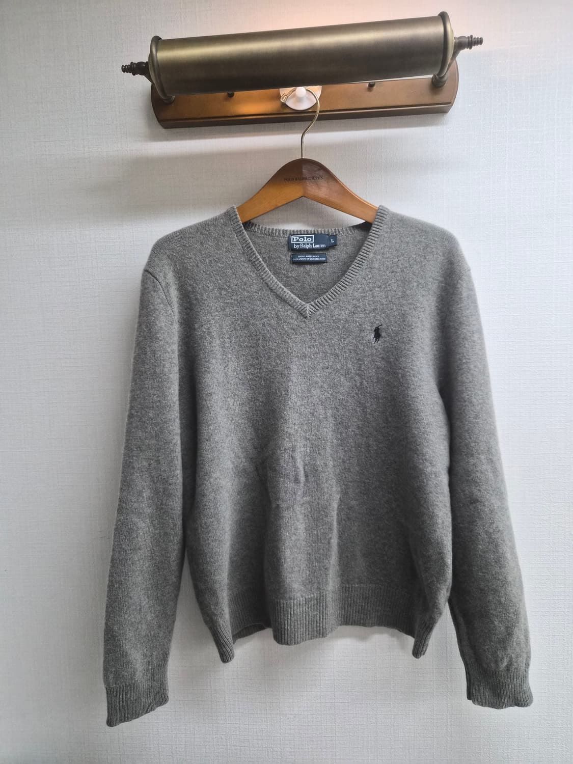 L) 폴로 랄프로렌 램스울 v넥 니트 팝니다 상품이미지1