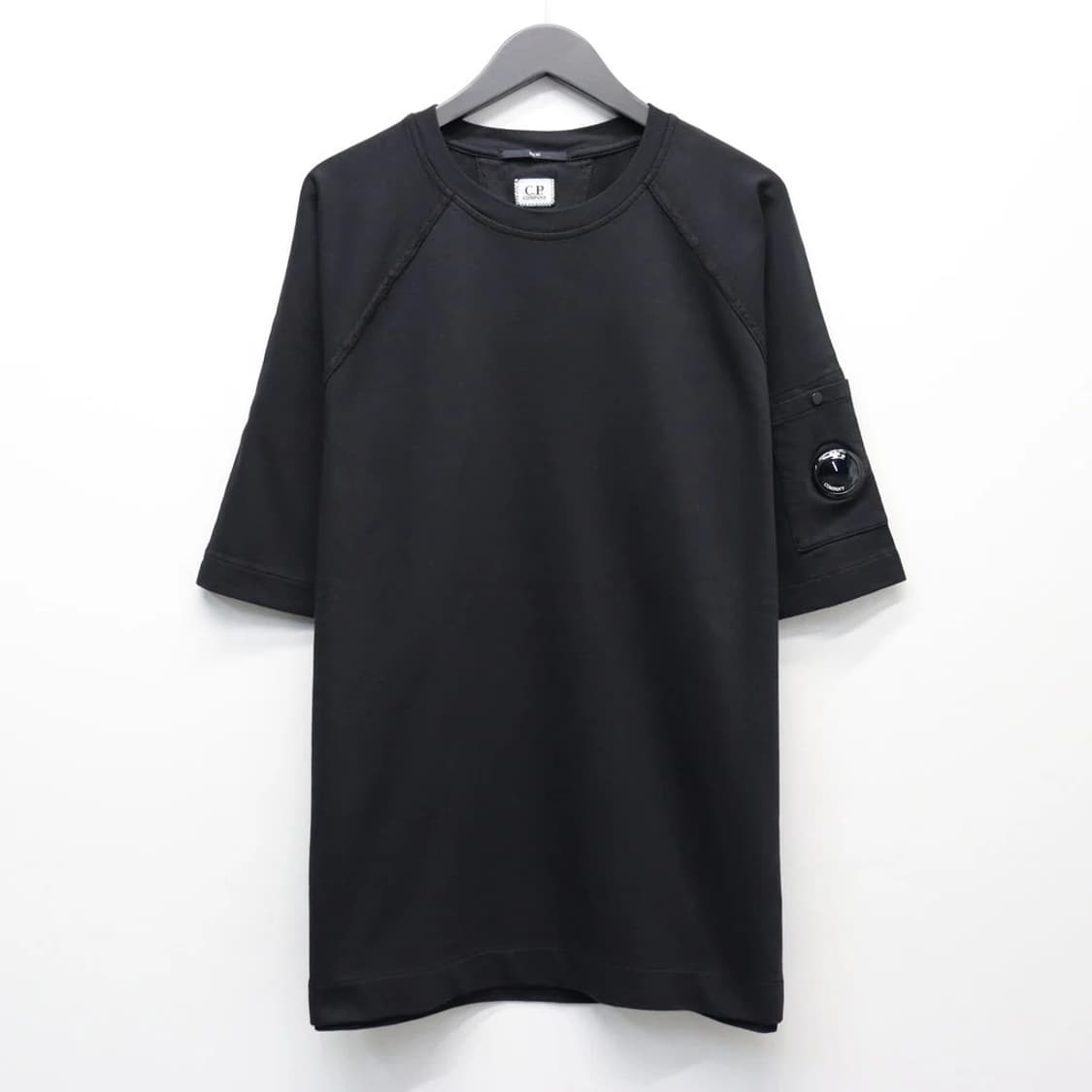 C.P. 컴퍼니 라이트 플리스 숏슬리브 스웨트셔츠 블랙 - 26SS 상품이미지3