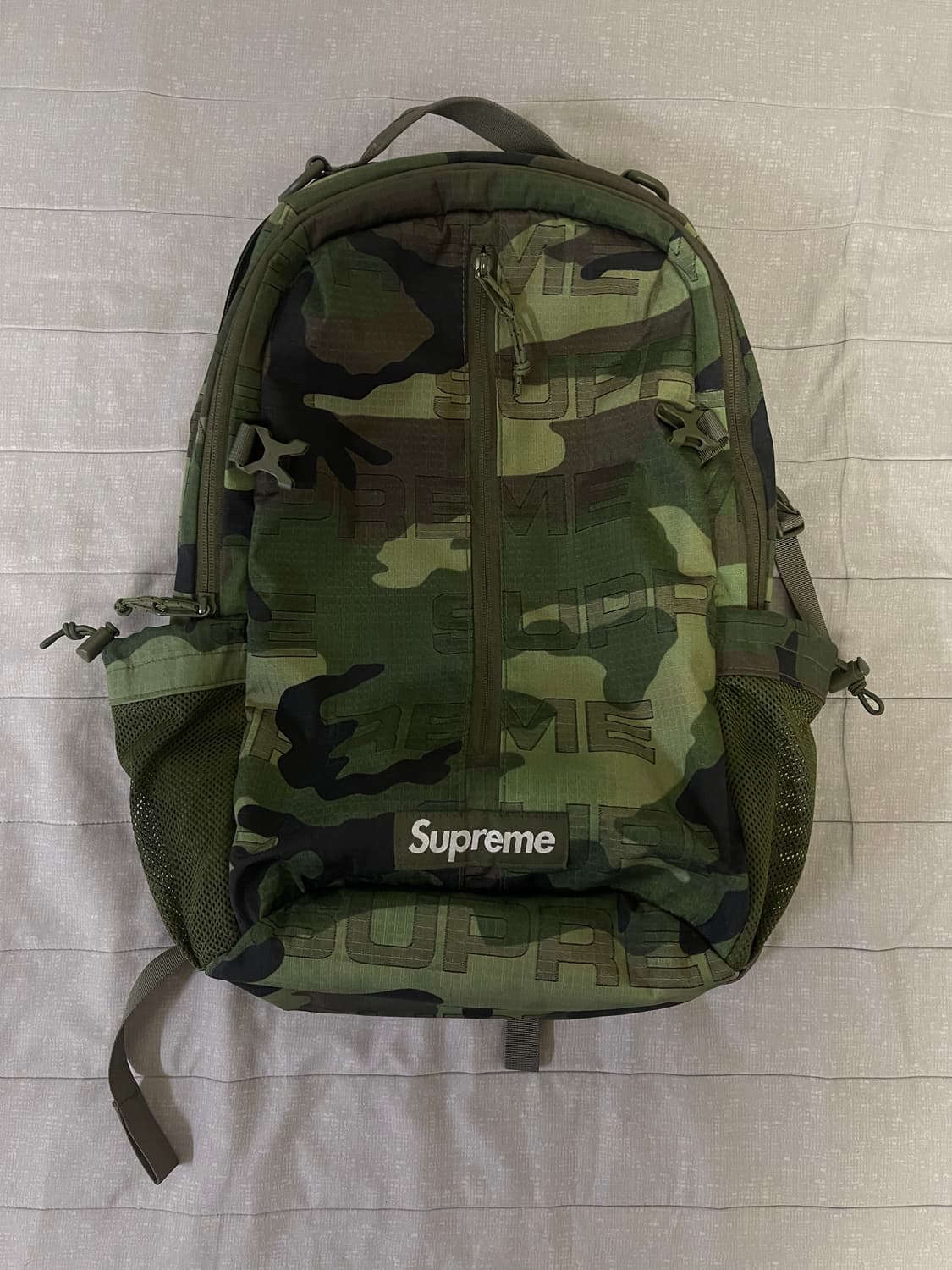 슈프림 백팩 21FW 상품이미지2